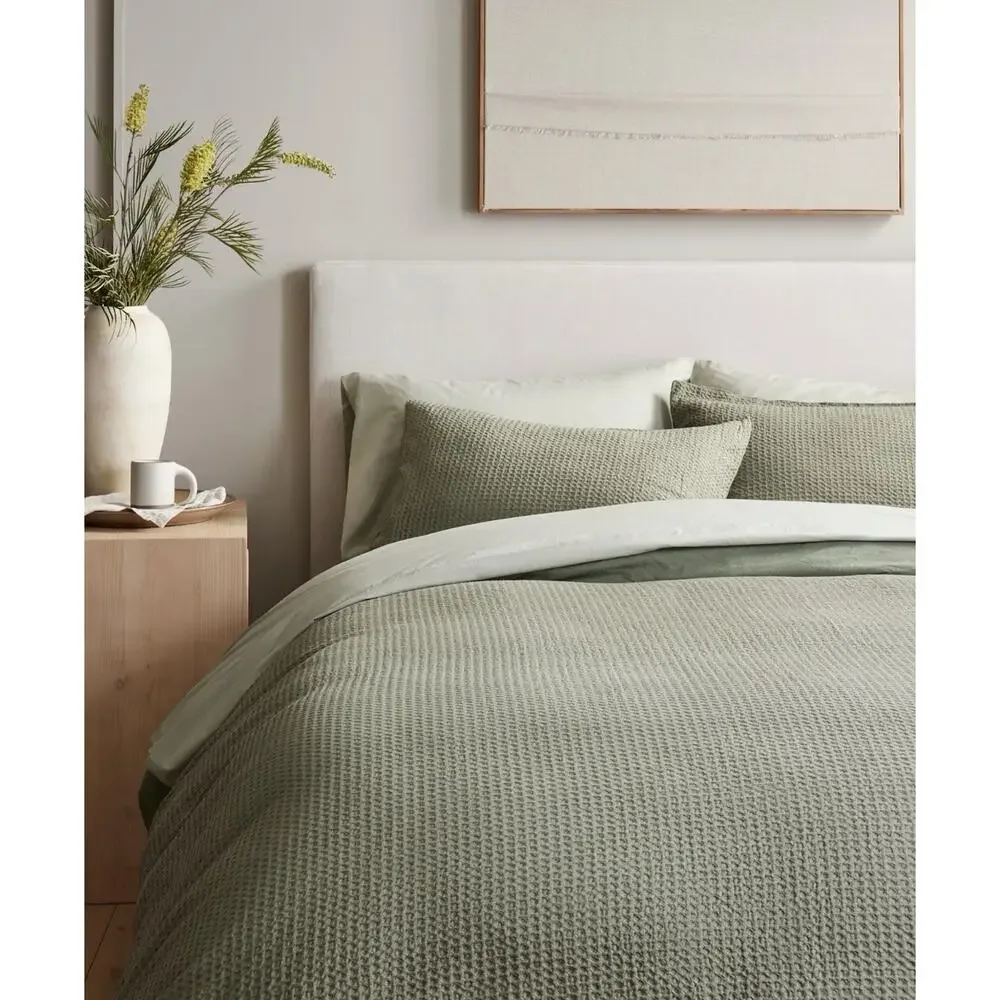 NWOT Quince Organic Luxe Honeycomb Duvet Cover Set Full/Queen Olive
